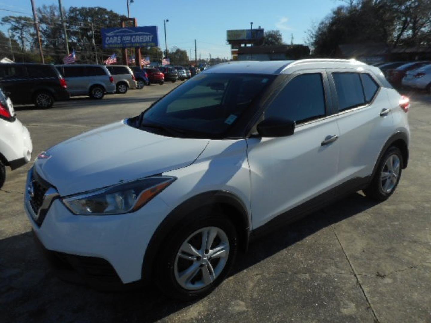 2018 WHITE NISSAN KICKS SR; S; SV (3N1CP5CU7JL) , located at 10405 Abercorn Street, Savannah, GA, 31419, (912) 921-8965, 31.988262, -81.131760 - Photo#1